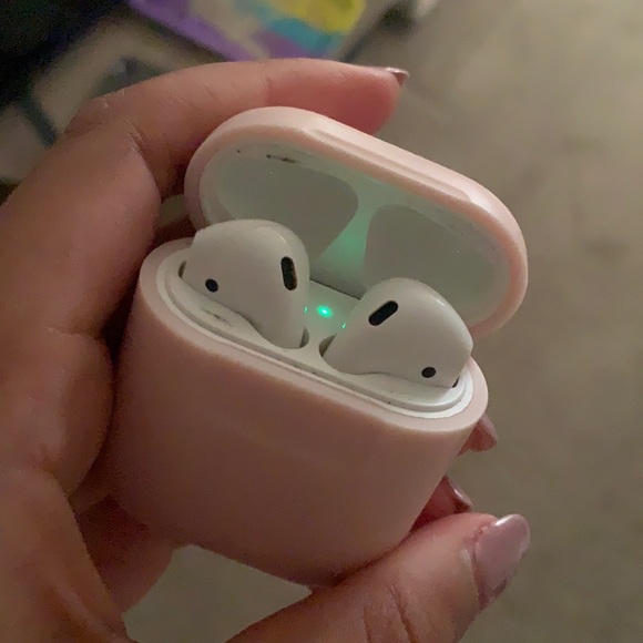 AirPods <3 case included - Picture 1 of 2